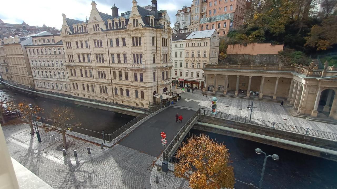 Apartments Stubsi With Colonnade View 卡罗维发利 外观 照片