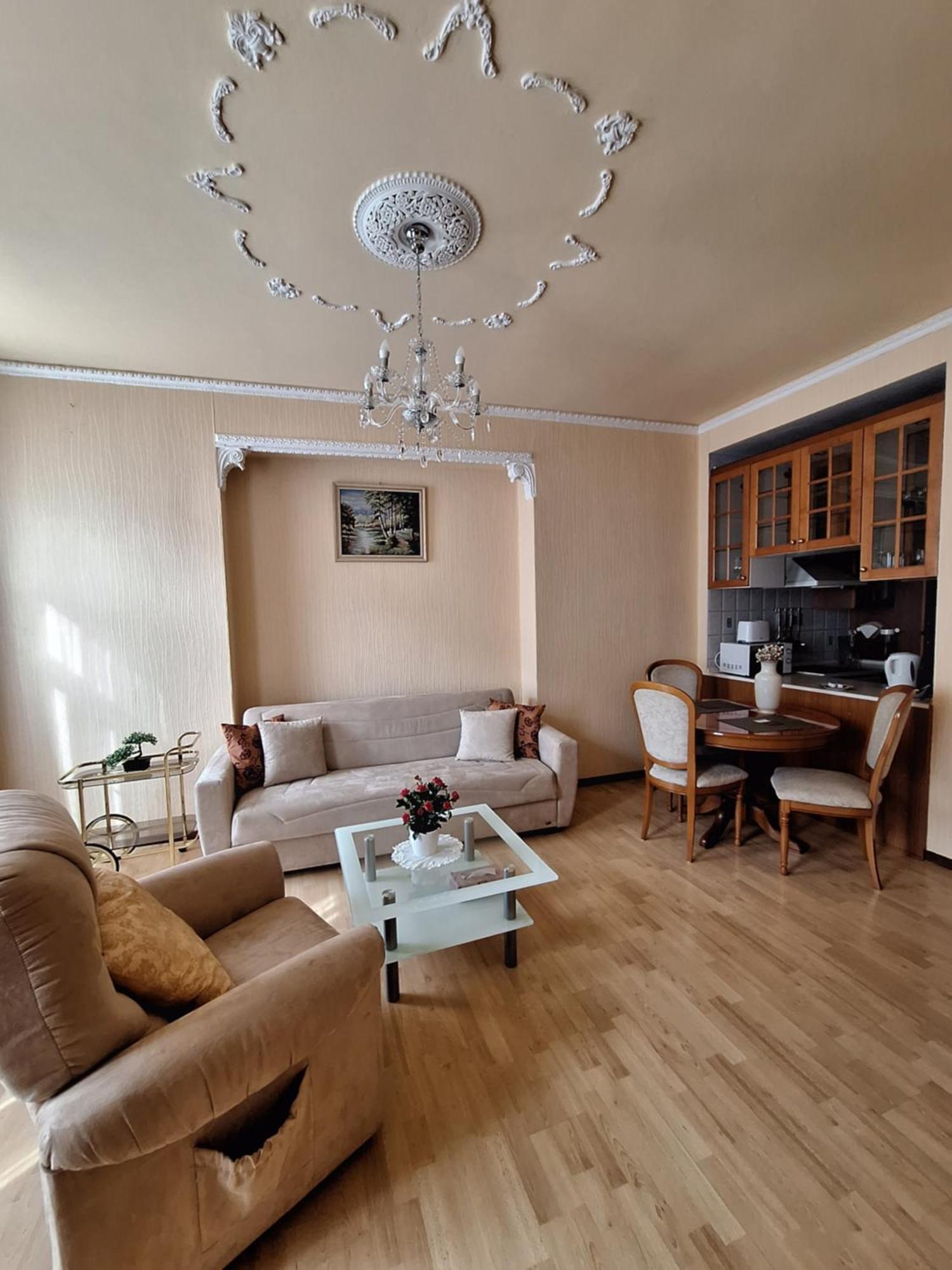 Apartments Stubsi With Colonnade View 卡罗维发利 外观 照片